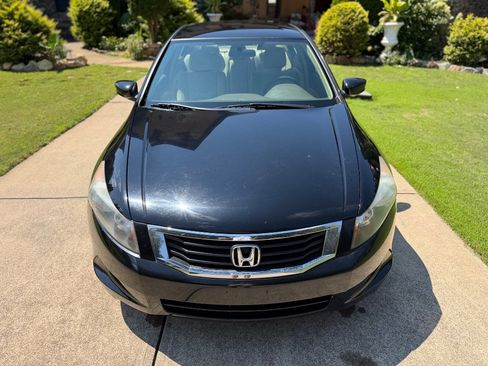 Used 2010 Honda Accord LX-P image 3