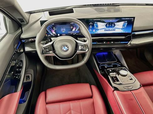 Used 2026 BMW 530i xDrive AWD/4WD image 11