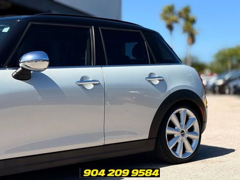 Used 2015 MINI Cooper 4-Door Hardtop FWD image 3