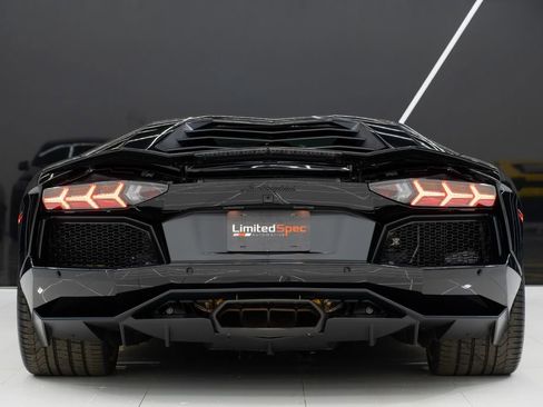 Used 2017 Lamborghini Aventador LP 700-4 image 15