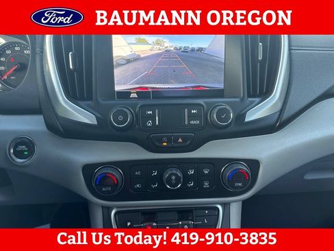 Used 2022 GMC Terrain SLT w/ LPO, Floor Liner Package FWD image 24