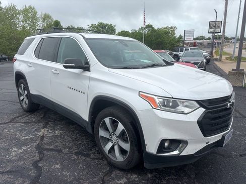 Used 2020 Chevrolet Traverse LT w/ LT Premium Package FWD image 6