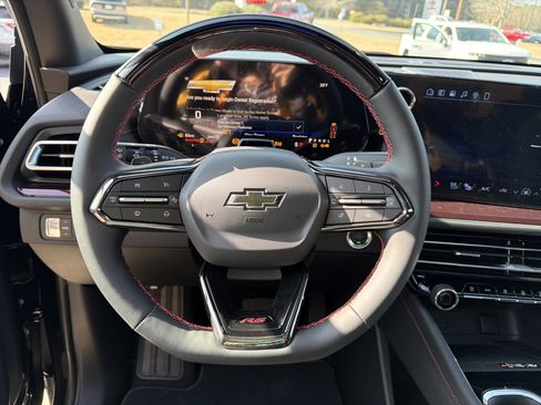 New 2026 Chevrolet Traverse RS image 25