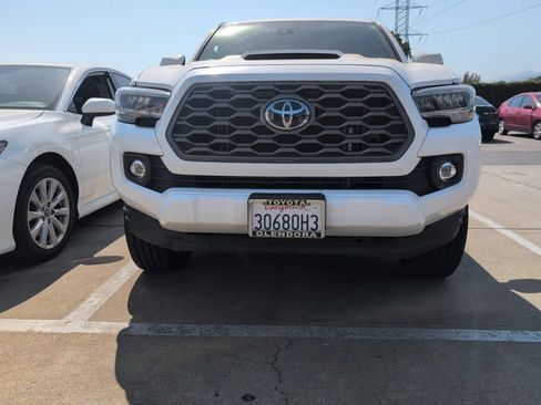 Used 2021 Toyota Tacoma TRD Sport w/ Technology Package RWD image 10