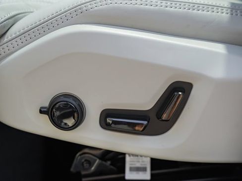 New 2027 Volvo XC60 B5 Ultra AWD/4WD image 37