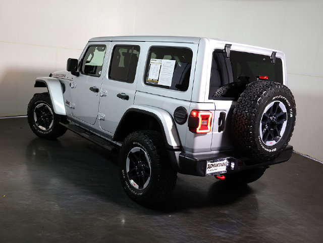 Used 2022 Jeep Wrangler Unlimited Rubicon w/ Cold Weather Group AWD/4WD image 2
