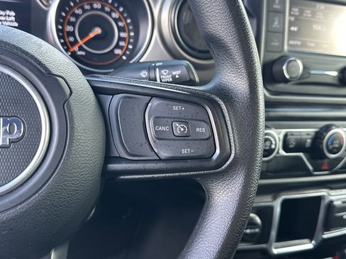 Used 2021 Jeep Wrangler Unlimited Sport image 30