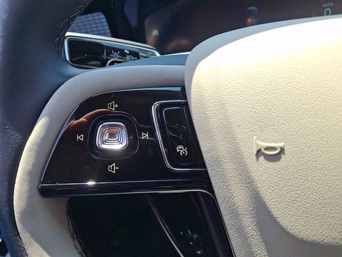 Certified 2025 Lincoln Corsair AWD image 21