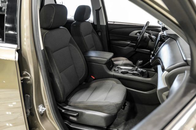 Used 2020 Chevrolet Traverse LT FWD image 32