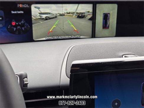 New 2026 Lincoln Nautilus Premier image 17
