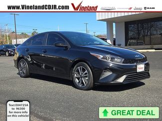 Used 2023 Kia Forte LXS video 1