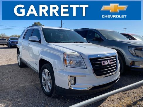 Used 2017 GMC Terrain SLE w/ Technology Package FWD image 1