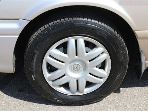 Used 2001 Toyota Camry CE image 4