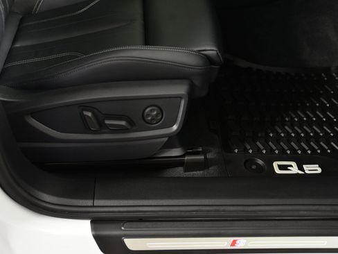Certified 2024 Audi Q5 e Premium Plus AWD/4WD image 12