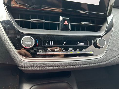 Certified 2024 Toyota Corolla SE FWD image 25