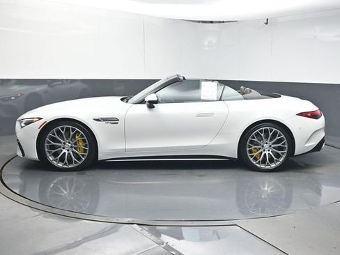 Used 2023 Mercedes-Benz SL 63 AMG 4MATIC image 7