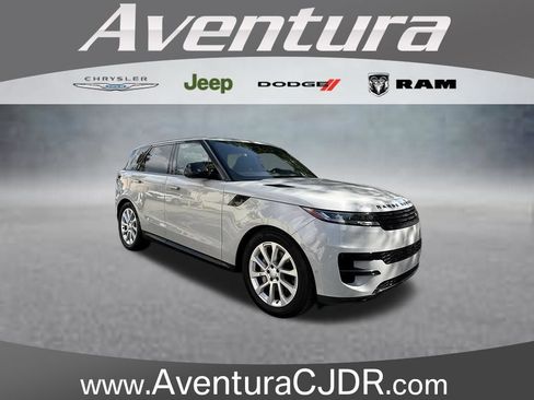 Used 2025 Land Rover Range Rover Sport SE AWD/4WD image 1