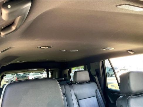 Used 2025 Chevrolet Tahoe Z71 AWD/4WD image 27