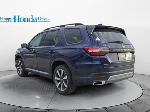 New 2025 Honda Pilot Touring image 18