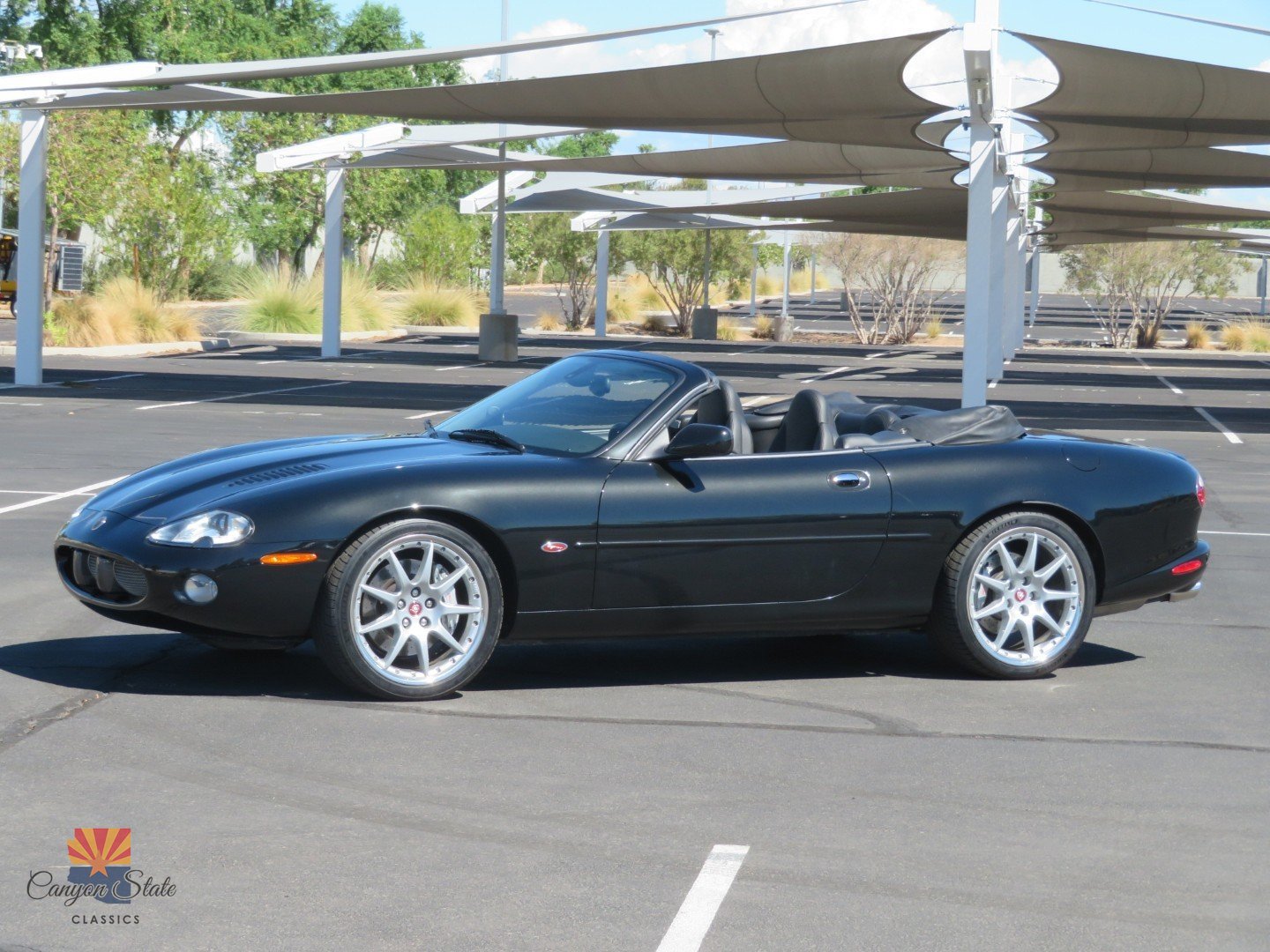 Used 2002 Jaguar XK8 Convertible RWD image 10