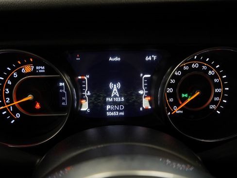 Used 2019 Jeep Wrangler Unlimited Sahara w/ Cold Weather Group image 32