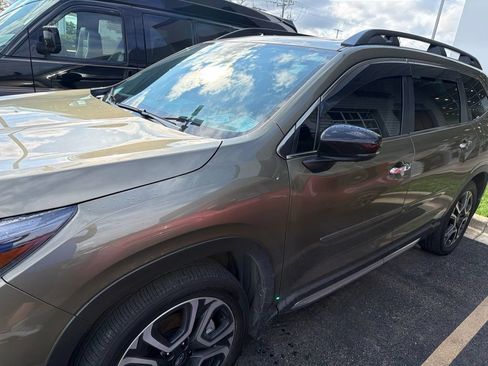 Used 2024 Subaru Ascent Touring AWD/4WD image 2