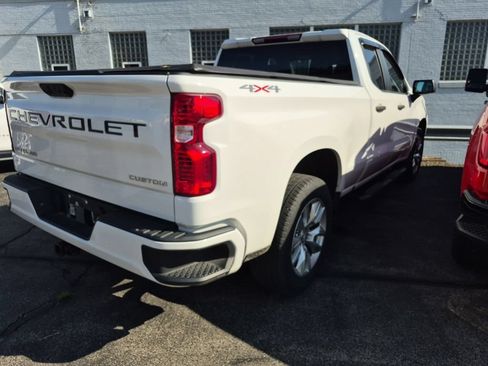 Used 2023 Chevrolet Silverado 1500 Custom AWD/4WD image 7