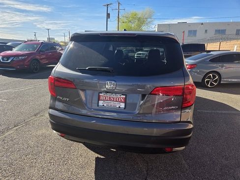 Used 2018 Honda Pilot EX image 2