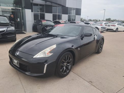 Used 2013 Nissan 370Z Coupe RWD image 1