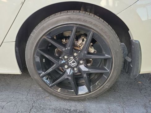 Used 2024 Honda Civic Sport image 3