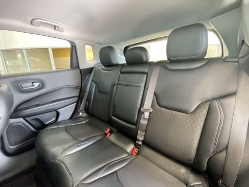 Used 2018 Jeep Compass Latitude w/ Popular Equipment Group AWD/4WD image 24