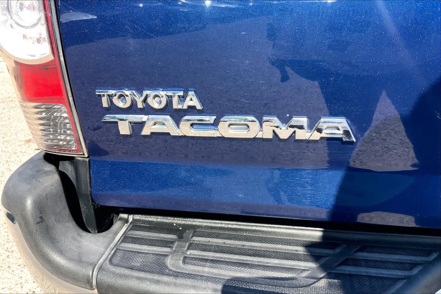 Used 2014 Toyota Tacoma PreRunner w/ Limited Package RWD image 29