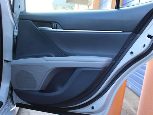 Used 2023 Toyota Camry LE image 38