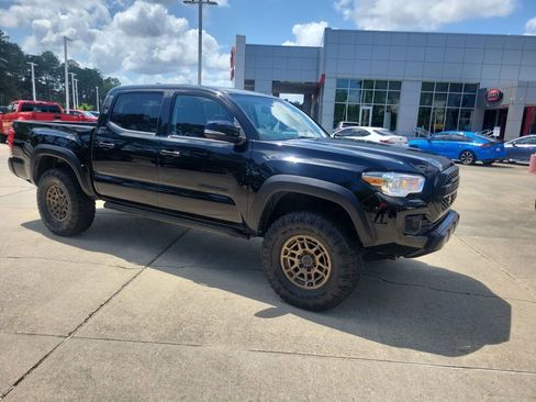 Certified 2023 Toyota Tacoma 4x4 Double Cab w/ Trail Edition image 9