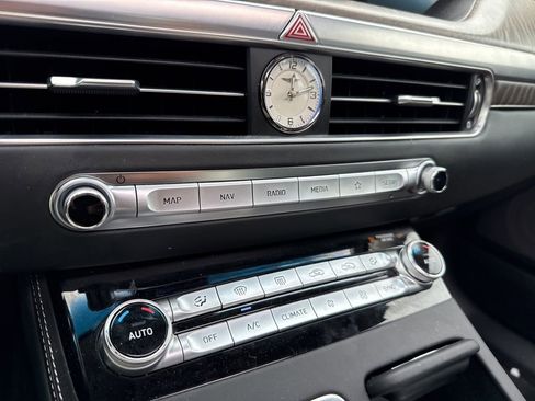 Used 2020 Genesis G90 3.3T Premium image 12