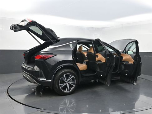 Used 2023 Lexus RX 350 Premium image 39