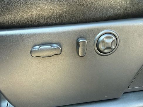 Used 2013 GMC Sierra 2500 SLT w/ SLT Convenience Package image 31