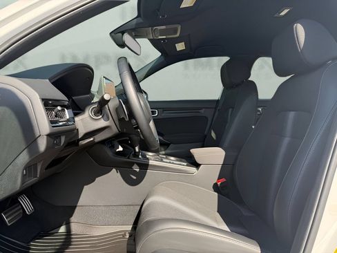 Used 2025 Honda Civic Sport image 11