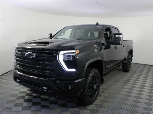 New 2026 Chevrolet Silverado 2500 High Country w/ Midnight Edition AWD/4WD image 24