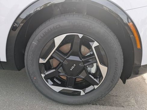 New 2026 Kia Sportage SX FWD image 11