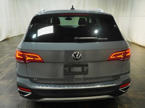 Used 2024 Volkswagen Taos SE AWD/4WD image 4