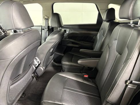 Used 2023 Kia Sorento SX FWD image 41