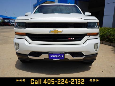 Used 2018 Chevrolet Silverado 1500 LT w/ Texas Edition AWD/4WD image 3