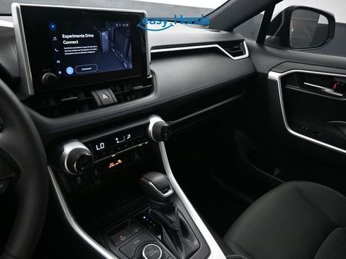 Used 2024 Toyota RAV4 SE image 11