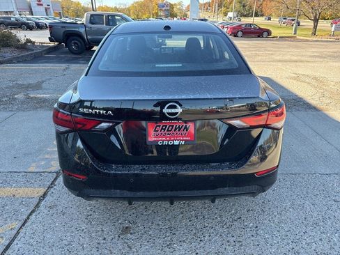 New 2025 Nissan Sentra SV image 5