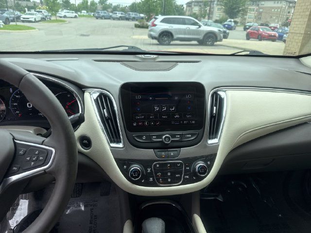 Used 2023 Chevrolet Malibu LT FWD image 14