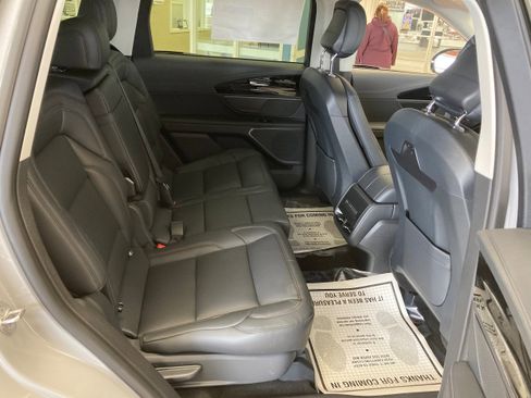 Used 2026 Lincoln Nautilus Premier AWD/4WD image 8