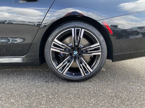 New 2025 BMW 760i xDrive w/ Autobahn Package image 5