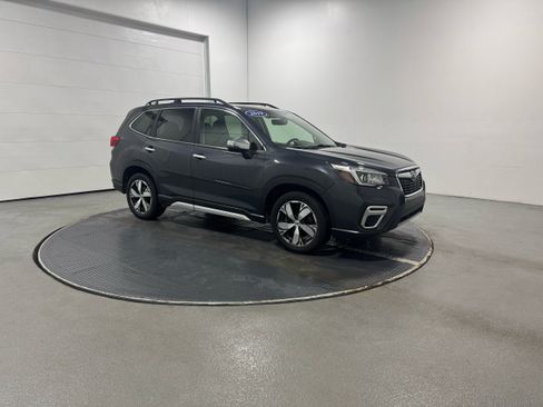 Used 2019 Subaru Forester Touring image 2