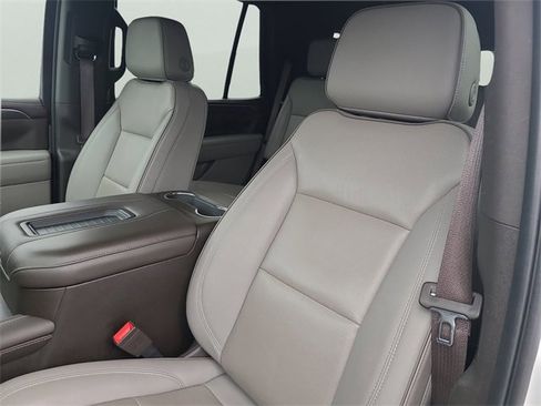 Used 2024 GMC Yukon SLT image 26